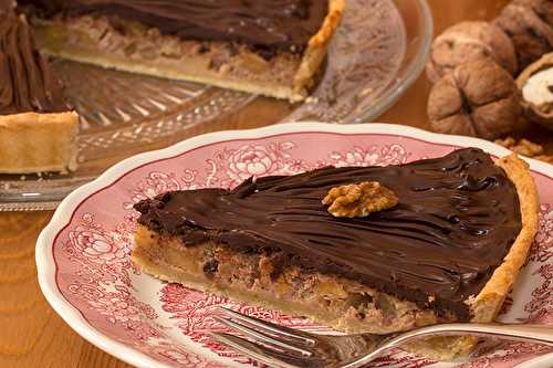 Tarte aux pommes, noix et chocolat