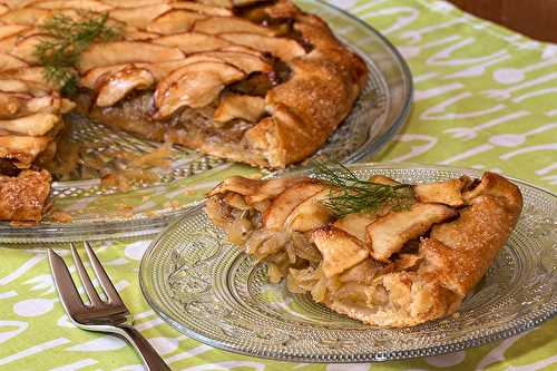 Tarte rustique aux pommes, fenouil et épices