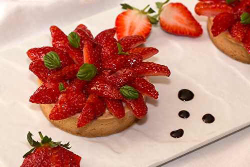 Tartelettes aux fraises, infusion au Basilic