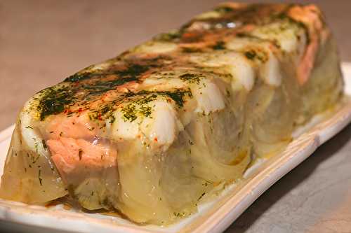 Terrine de St-Jacques et de saumon en gelée