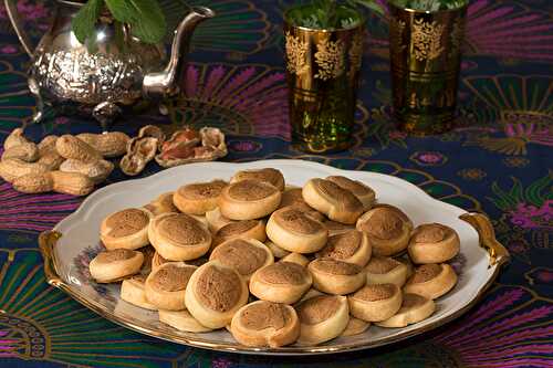 Biscuits fourrés à la crème de cacahuète