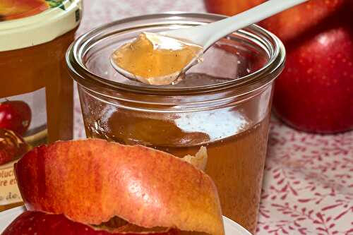 Gelée aux épluchures de pommes, cidre et cannelle