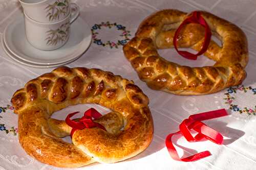 Bretzel  brioché  du nouvel An ou  Neijohrsbretschdell