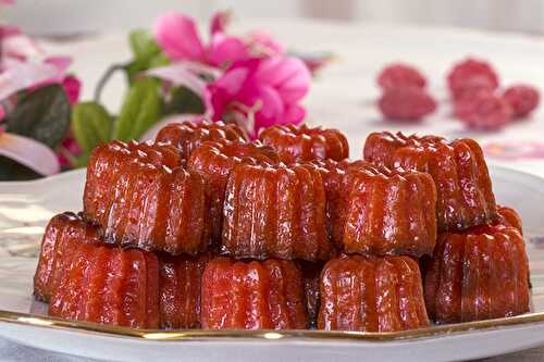 Minis cannelés aux pralines roses