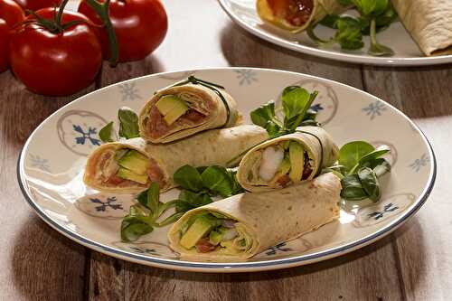 Wraps au saumon, crevettes et avocat