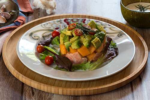 Tartare de saumon, melon et avocat