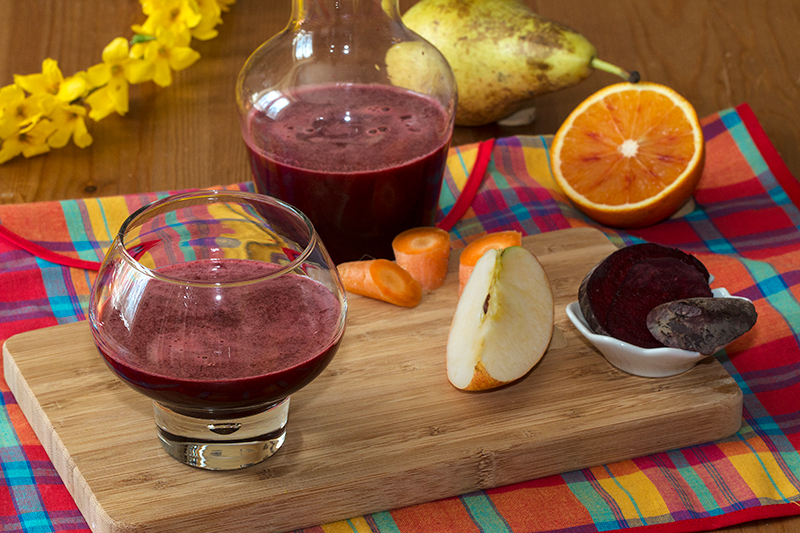 Jus vitaminé, carotte, betterave, poire et orange