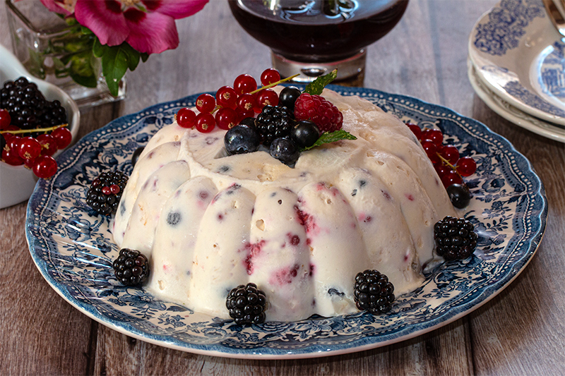 Entremet glacé aux fruits rouges