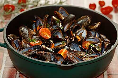 Moules à la tomate, citronnelle et gingembre