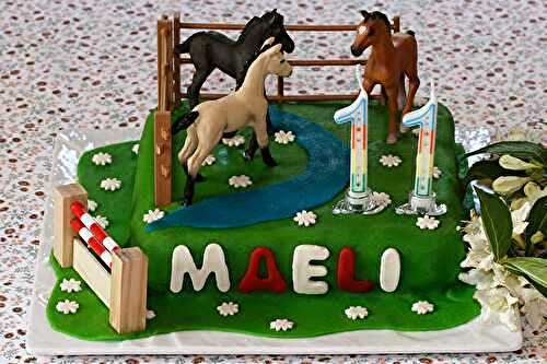 Gâteau, le pré aux chevaux pour ma petite cavalière Maëli