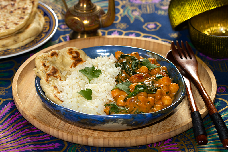 Curry crémeux de pois chiche et épinards au lait de coco (Chana Saag)