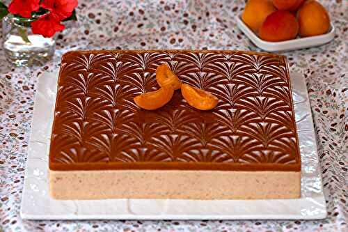 Entremet abricots et  pistaches