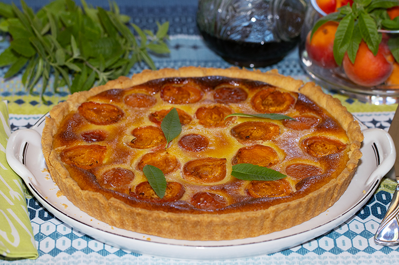Tarte aux abricots à la crème d’amande à la verveine