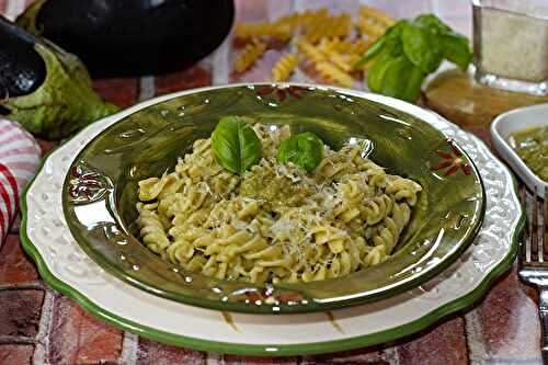Fusili à la sauce aux aubergines et basilic