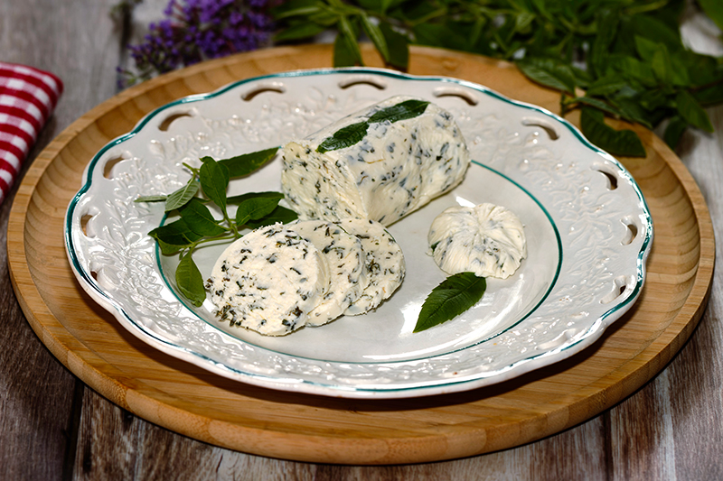 Beurre à la verveine du jardin