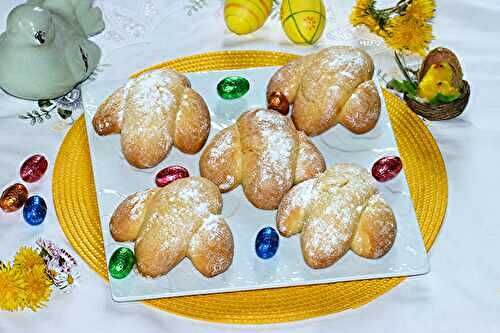 Minis colombes de Pâques briochées