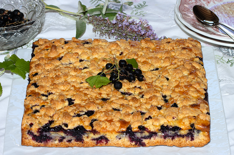 Crumble au cassis et citron vert