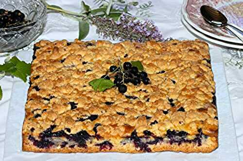 Crumble au cassis et citron vert