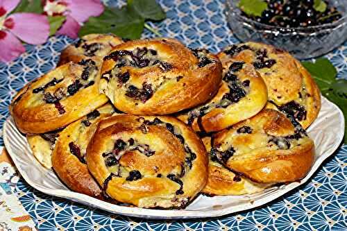 Brioches escargot au cassis et crème pâtissière