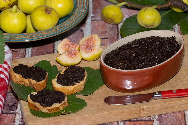 Tapenade d’olives noires aux figues