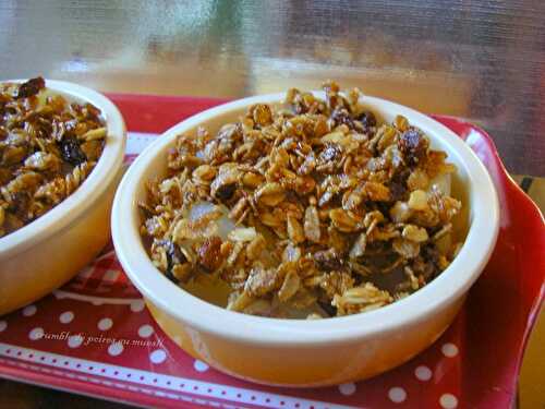 Crumble de poires muesli aux fruits/raisins, pommes, figues, abricots, nois de coco - la cuisine de josette