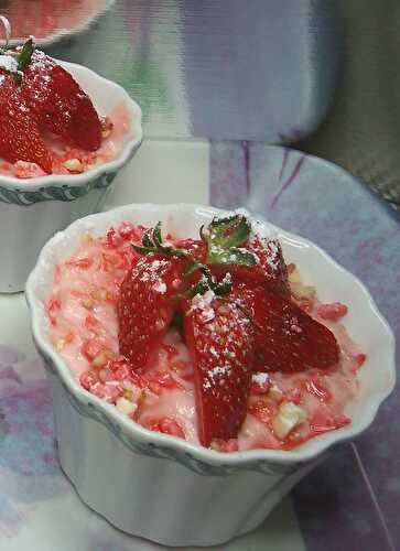 Riz au lait aux pralines roses et aux fraises - la cuisine de josette