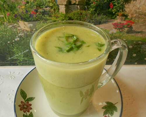 Soupe froide de courgette et basilic - la cuisine de josette