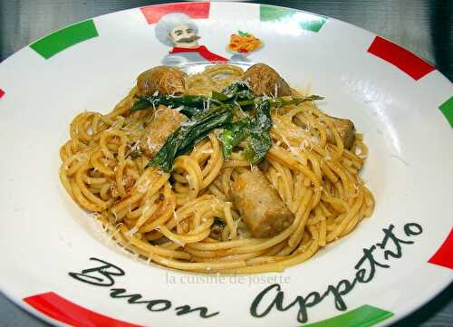 Spaghettis aux saucisses et à la sauce tomate - la cuisine de josette