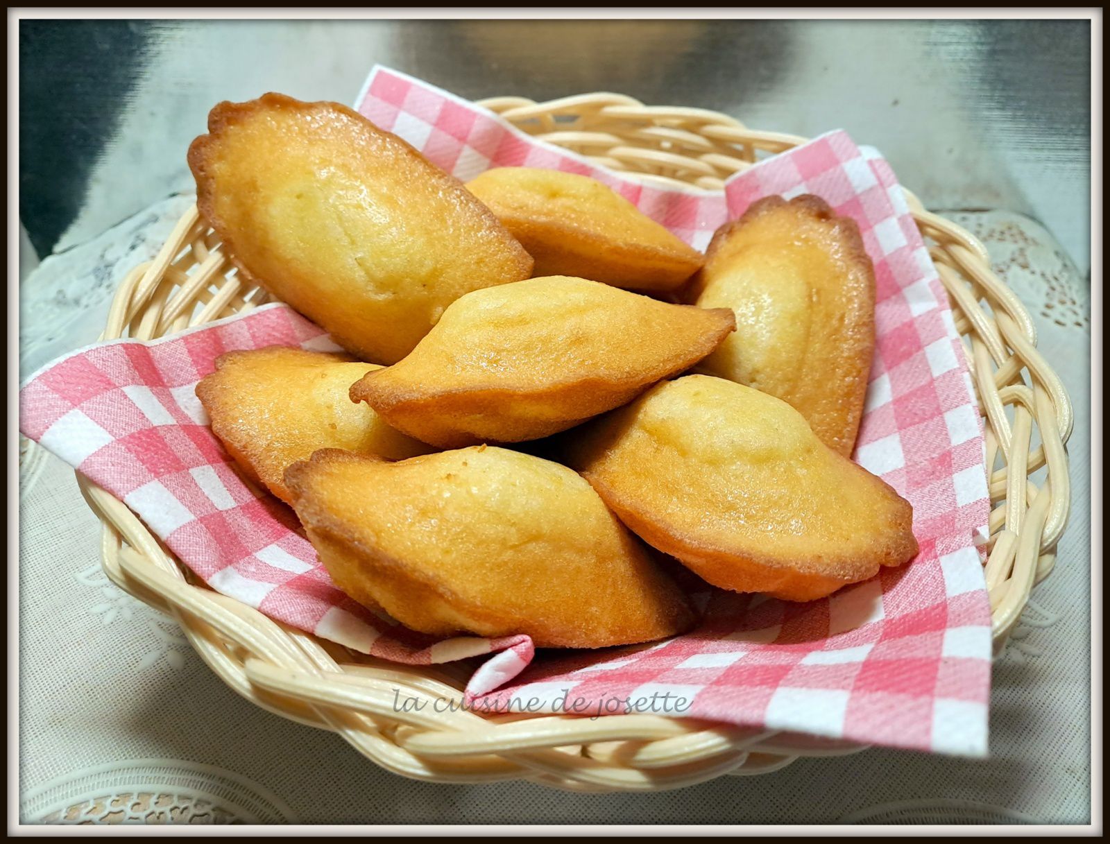 Madeleine géante au miel / hommage à charlotte du blog "les recettes de la débrouille"