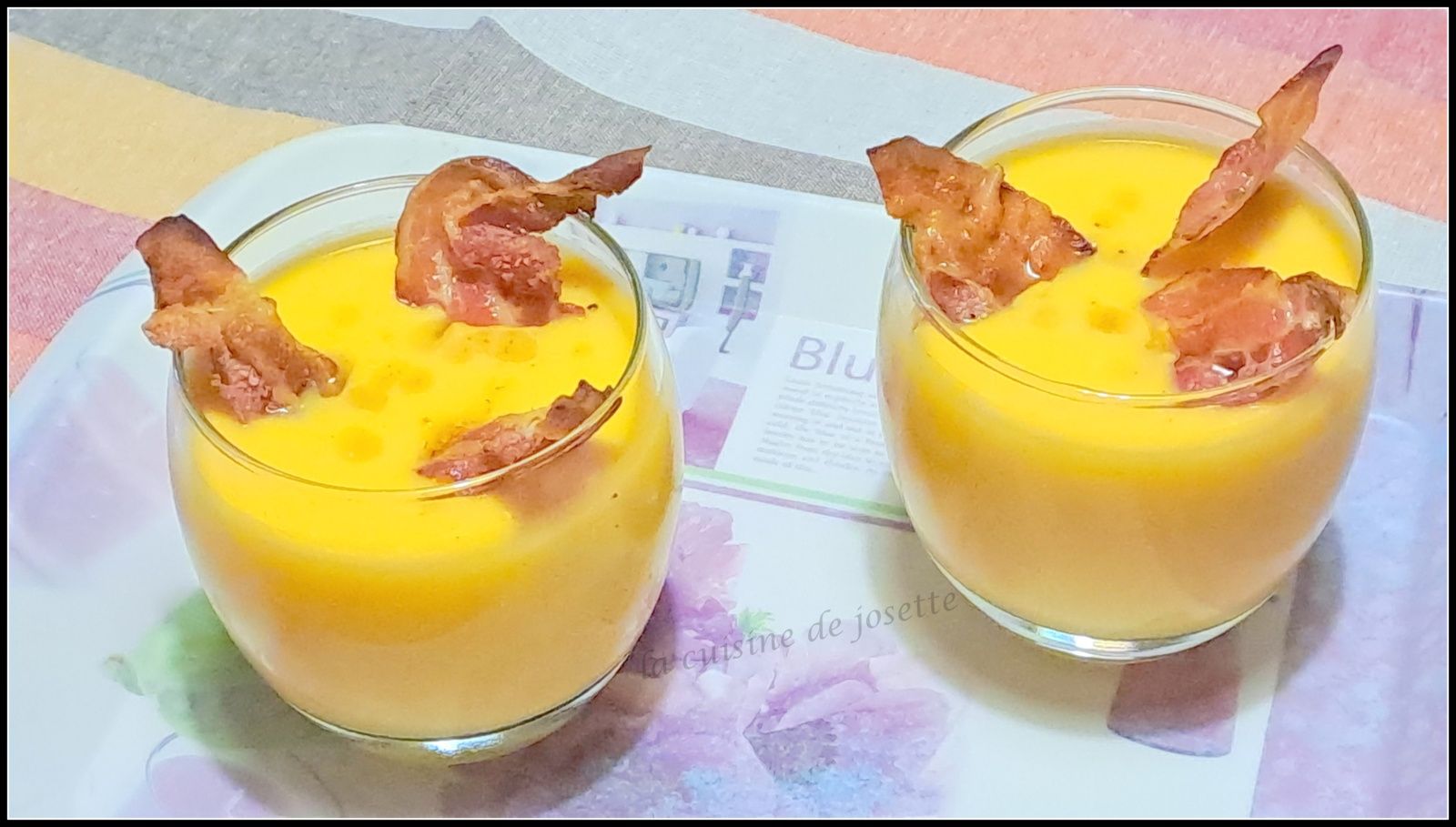 Soupe froide de courgettes, tomate à la pancetta / thermomix