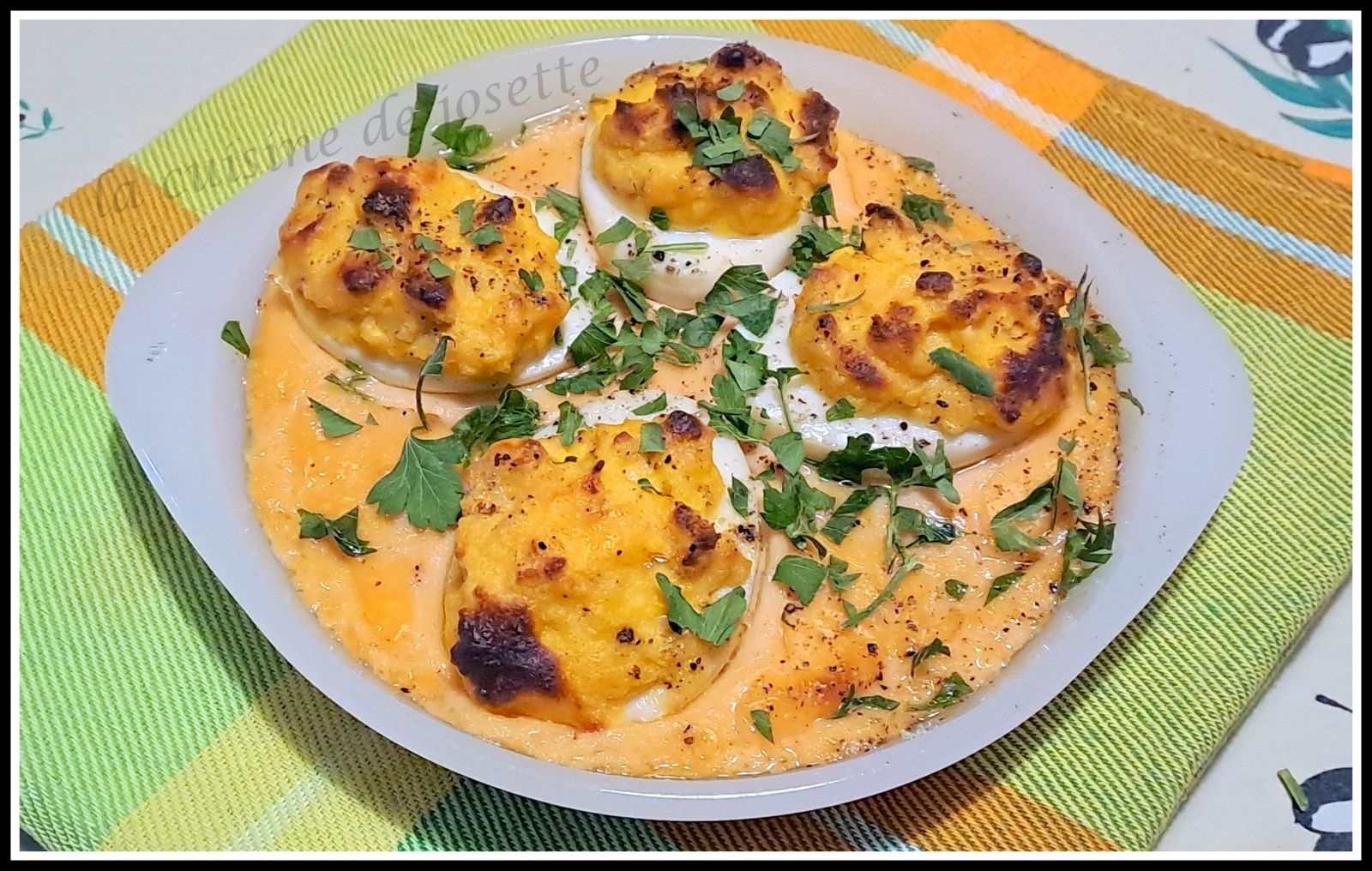 Œufs gratinés à  la sauce aurore: autour d'un ingredient# 132