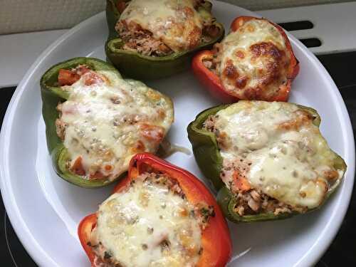 Poivron farci au thon, tomates et mozzarella