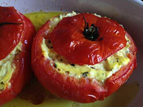 Tomates farcies au chèvre frais et basilic - la cuisine de juju