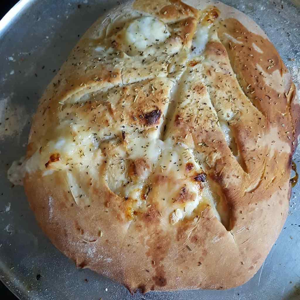 Fougasses chevre/miel, jambon/fromage