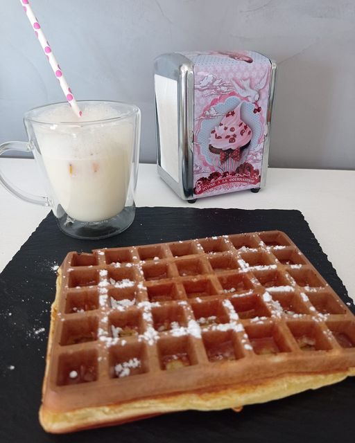 Gaufre et milkshake vanille/ mangue