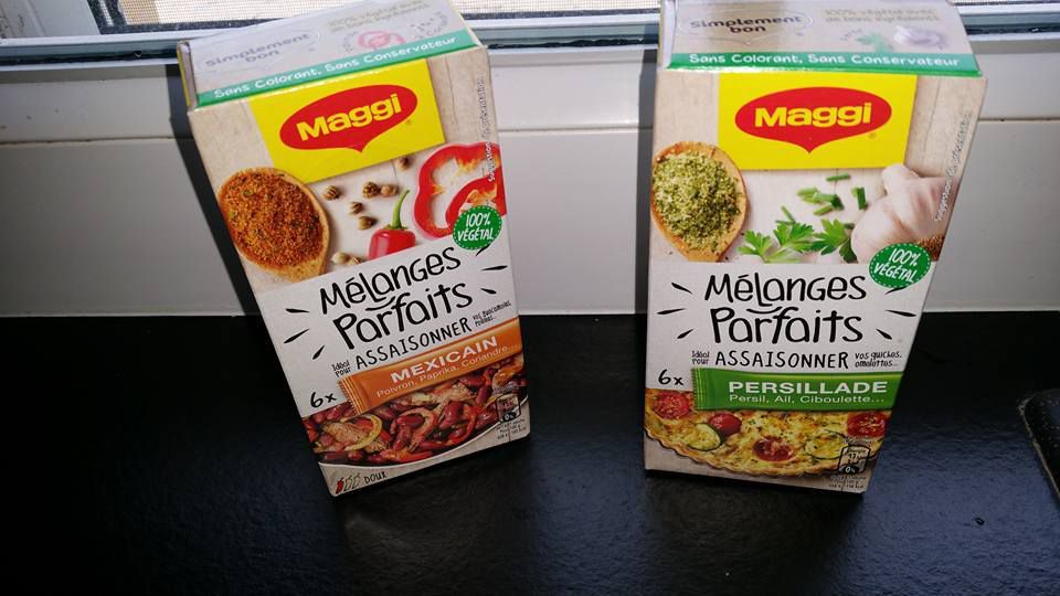 "Mélanges parfaits maggi "escalope et gnocchis sauce tomate et sachet mexicain