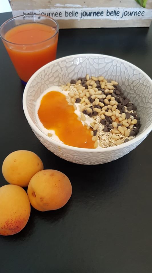 Petit déjeuner "confiture d'abricot fait maison"