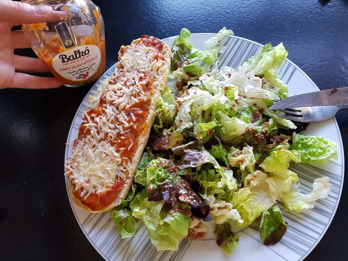 Salade et bruschetta Balko