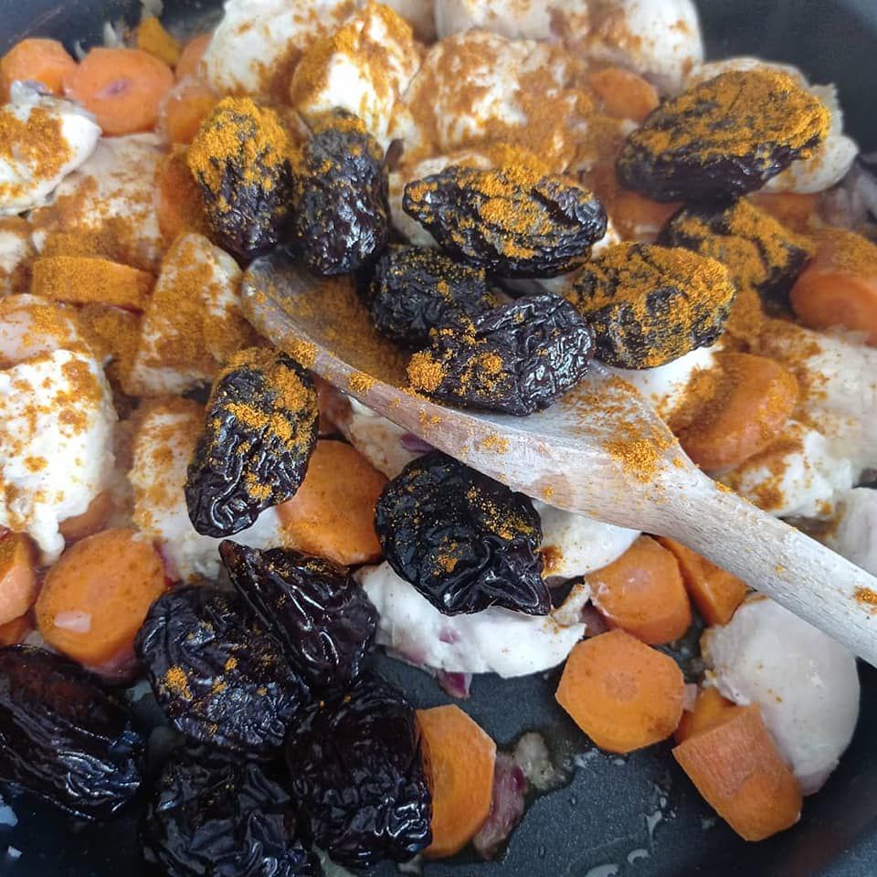 Tajine poulet , pruneaux et épices de mon partenaire Festifruits