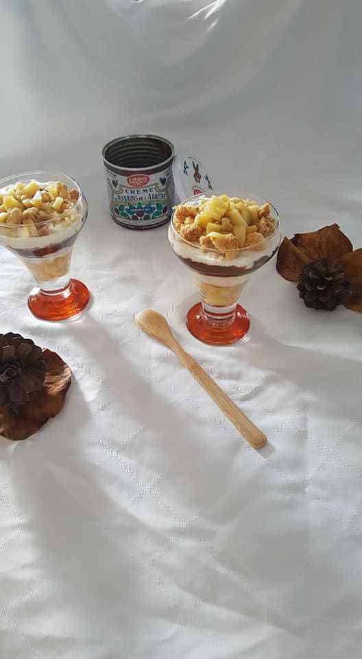 Verrines pommes/mousse mascarpone /creme de marron et crumble