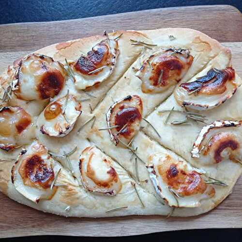 Fougasse chèvre,miel et romarin