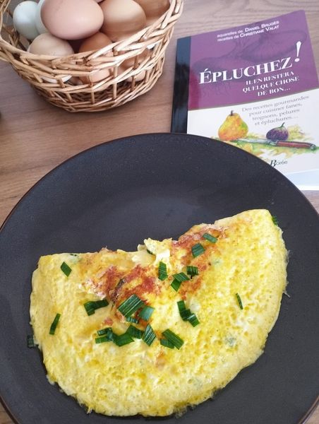 Omelette aux tiges d'oignons  De Borée Éditions  Mon Poche