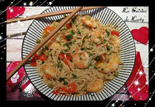 Nouilles Chinoises aux Poivrons et aux Crevettes