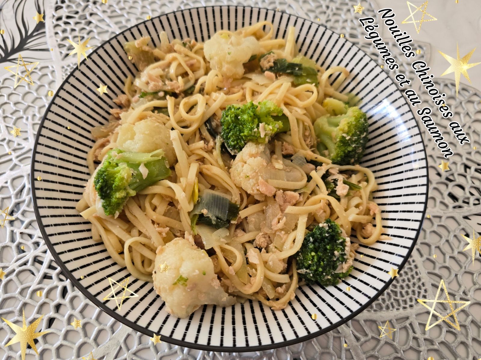 Nouilles Chinoises aux Légumes et au Saumon