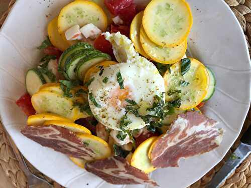 Salade de légumes d'été