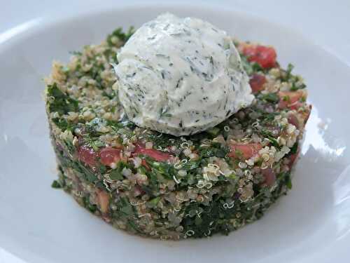 Salade de quinoa, asperges, fèves et tomates cerise