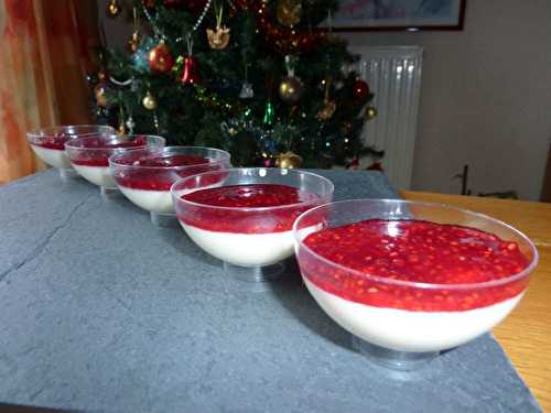 Recette - Panna cotta chocolat blanc et son coulis de framboise