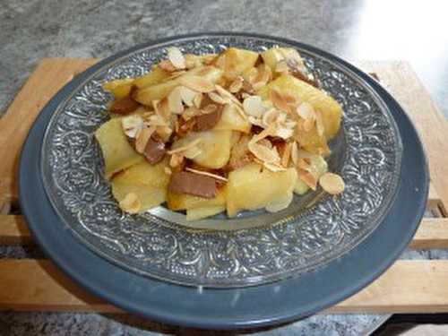 Recette - Pommes et amandes poêlées à la pralinoise - La cuisine de Martine