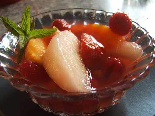 Recette - Soupe de poires, brugnons et fruits rouges