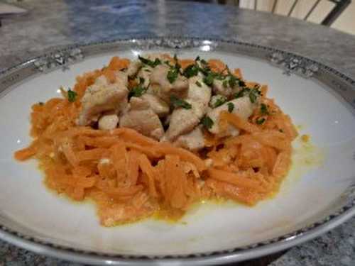 Recette - Tagliatelles de carottes sauce crème aux dés de poulet - La cuisine de Martine